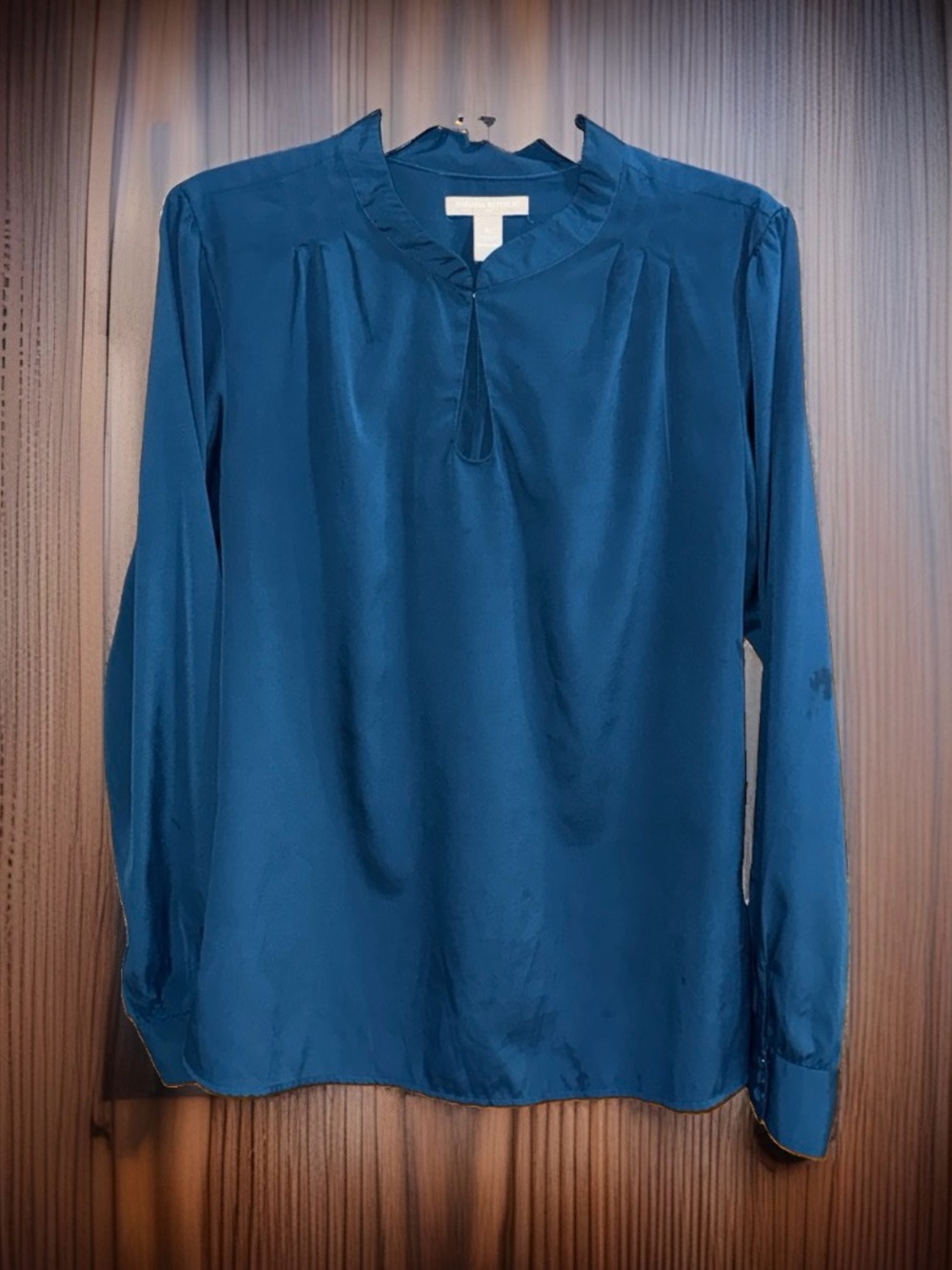 Banana Republic Teal Long-Sleeve Blouse w/Keyhole neckline-XL-GC